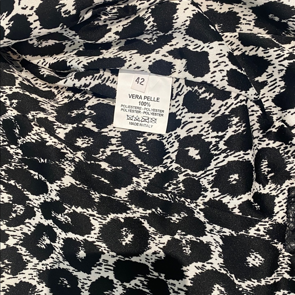 Vera Pelle Black Python Jacket - image 4